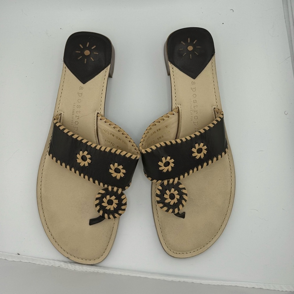 Apostrophe women’s brown cream leather bohemian toe thong slide in sandals 8M - Picture 2 of 8